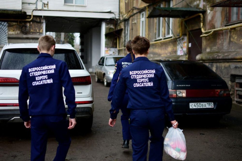 Добровольцы Донецкого РО ВСКС посетили ветерана Великой Отечественной войны Валентину Базилевич-Болотову из Макеевки Добровольцы Донецкого РО ВСКС посетили ветерана Великой Отечественной войны Валентину Базилевич-Болотову из Макеевки