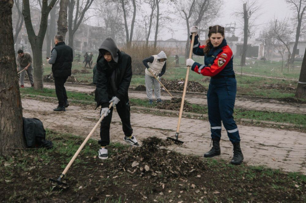 Олег Моргун: В Мариуполе прошел очередной общереспубликанский субботник Олег Моргун: В Мариуполе прошел очередной общереспубликанский субботник
