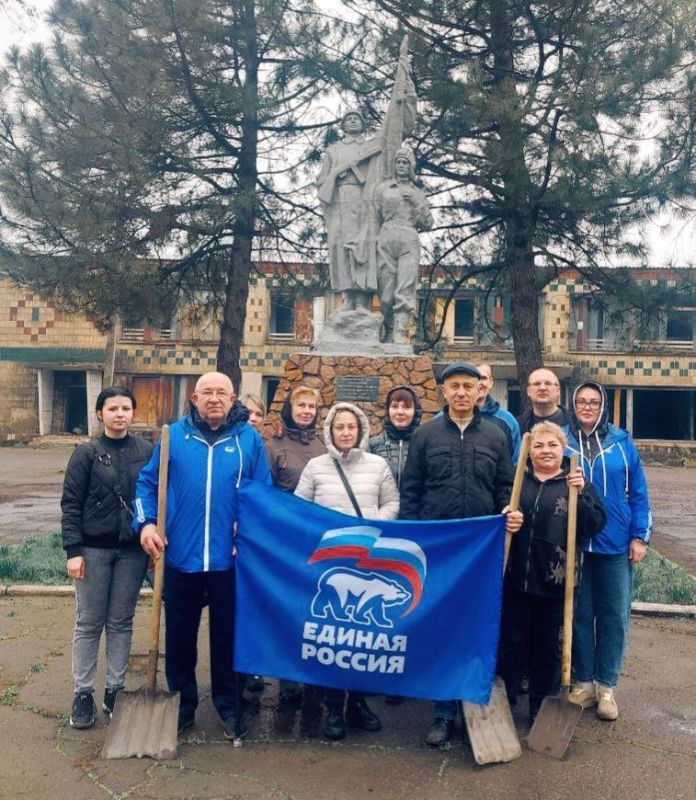 Наталья Бегуненко: Субботник Управы Петровского внутригородского района Администрации городского округа Донецк Наталья Бегуненко: Субботник Управы Петровского внутригородского района Администрации городского округа Донецк