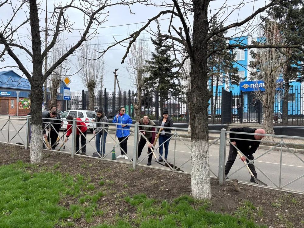 В Мангушском округе прошел масштабный общереспубликанский субботник В Мангушском округе прошел масштабный общереспубликанский субботник