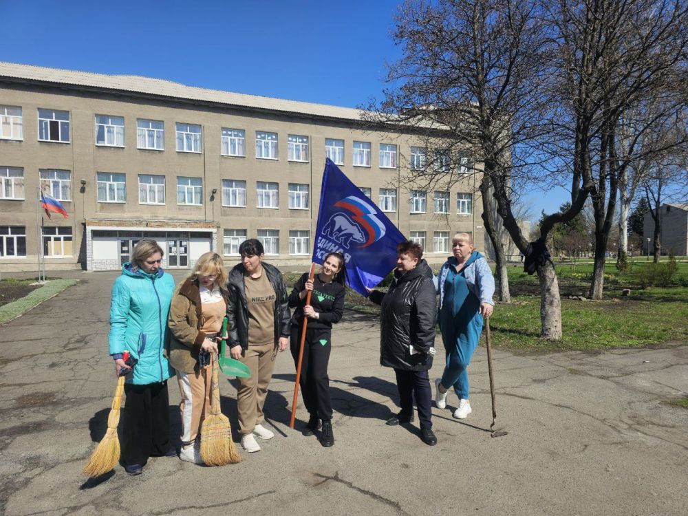 По поручению Главы Донецкой Народной Республики, секретаря Донецкого реготделения Партии Дениса Пушилина, 4 апреля депутаты фракции Партии "ЕДИНАЯ РОССИЯ" и активисты Ясиноватского местного отделения Партии приняли участие в... По поручению Главы Донецкой Народной Республики, секретаря Донецкого реготделения Партии Дениса Пушилина, 4 апреля депутаты фракции Партии "ЕДИНАЯ РОССИЯ" и активисты Ясиноватского местного отделения Партии приняли участие в...