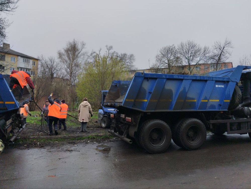 Кировский внутригородской район продолжает принимать активное участие в общереспубликанском субботнике Кировский внутригородской район продолжает принимать активное участие в общереспубликанском субботнике