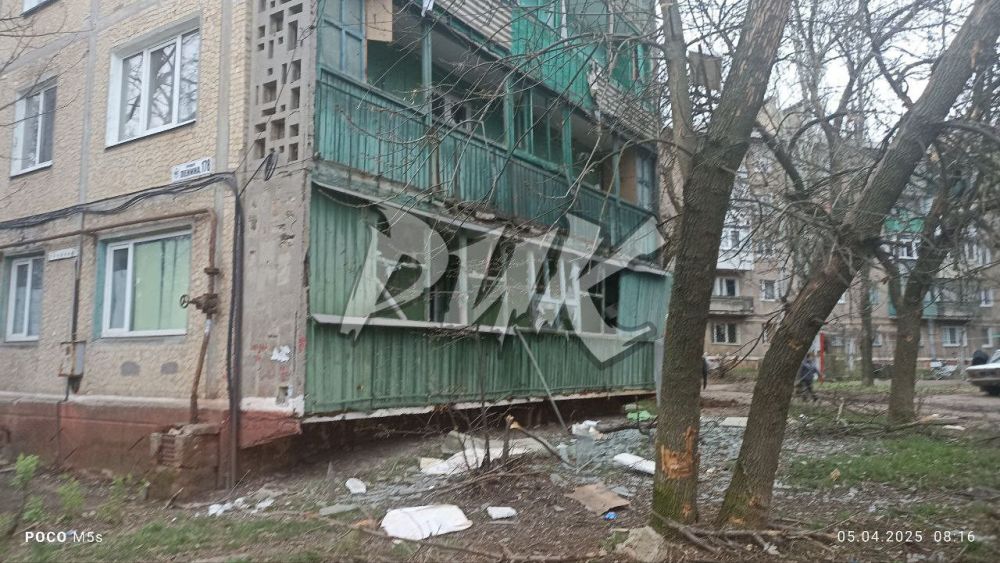 Иван Приходько: Последствия обстрела центра Горловки со стороны украинских нацистов в ночь с 4 на 5 апреля Иван Приходько: Последствия обстрела центра Горловки со стороны украинских нацистов в ночь с 4 на 5 апреля