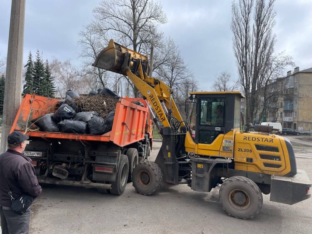Кировский внутригородской район принял участие в общереспубликанском субботнике Кировский внутригородской район принял участие в общереспубликанском субботнике