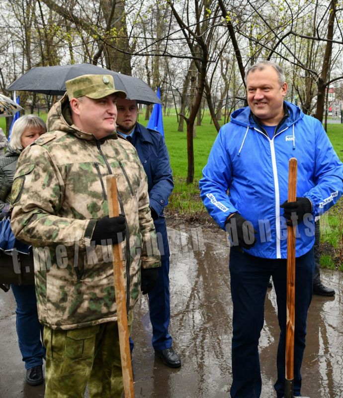 Алексей Кулемзин: Общереспубликанский субботник в Донецке состоялся! Алексей Кулемзин: Общереспубликанский субботник в Донецке состоялся!