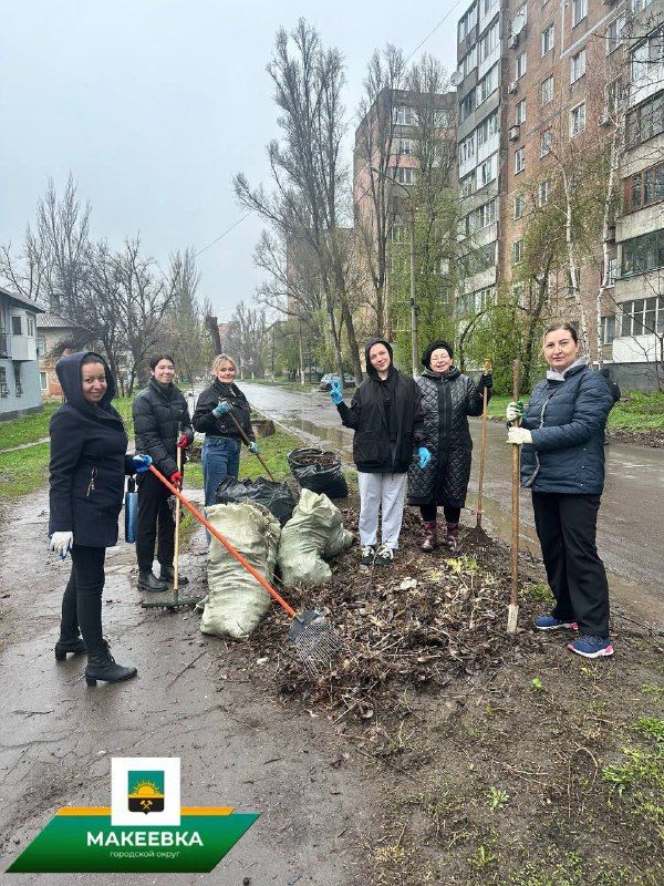 В Советском внутригородском районе состоялся общегородской субботник В Советском внутригородском районе состоялся общегородской субботник