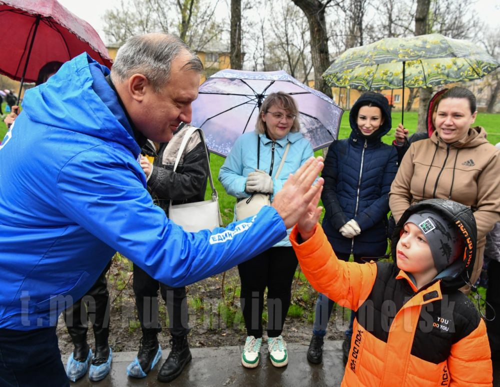Алексей Кулемзин: Общереспубликанский субботник в Донецке состоялся! Алексей Кулемзин: Общереспубликанский субботник в Донецке состоялся!