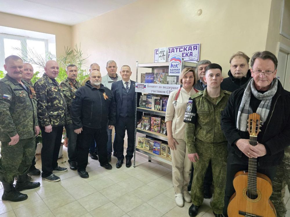 В Ясиноватой открылся новый уголок для души – солдатская библиотека В Ясиноватой открылся новый уголок для души – солдатская библиотека
