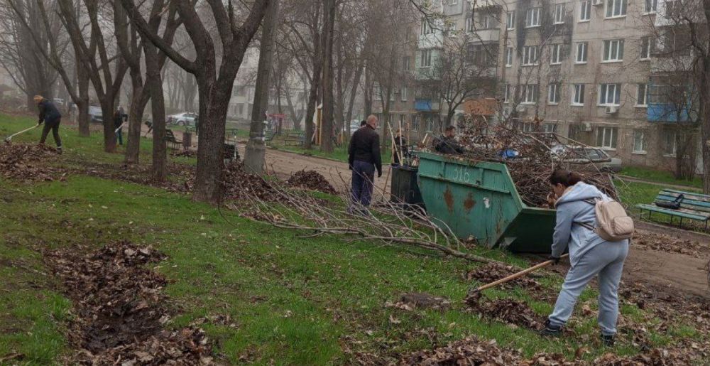 Сегодня, 5 апреля, в Приморском районе прошёл республиканский субботник Сегодня, 5 апреля, в Приморском районе прошёл республиканский субботник