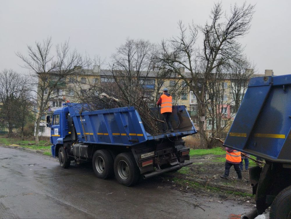 Кировский внутригородской район продолжает принимать активное участие в общереспубликанском субботнике Кировский внутригородской район продолжает принимать активное участие в общереспубликанском субботнике
