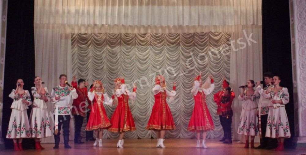 В Доме культуры им. С.М. Кирова состоялся отчётный концерт «Творя добро, мы умножаем душу» В Доме культуры им. С.М. Кирова состоялся отчётный концерт «Творя добро, мы умножаем душу»