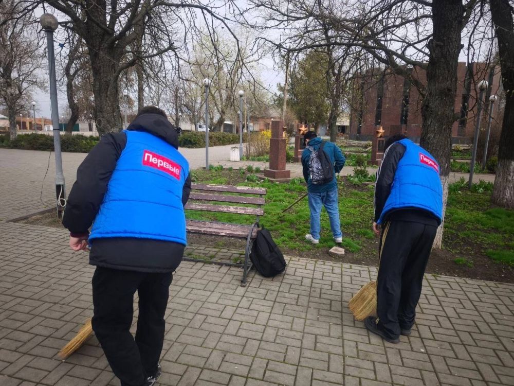 05.04.2025 г. учителя и обучающиеся ГБОУ «Мангушская школа №2 Мангушского м.о.» приняли участие в общереспубликанском субботнике 05.04.2025 г. учителя и обучающиеся ГБОУ «Мангушская школа №2 Мангушского м.о.» приняли участие в общереспубликанском субботнике