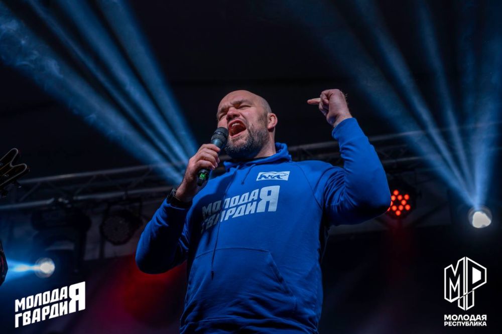 Провели концерт ко Дню провозглашения Республики Провели концерт ко Дню провозглашения Республики