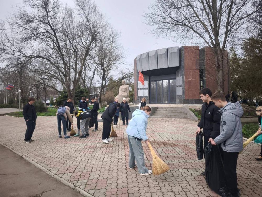 05.04.2025 г. учителя и обучающиеся ГБОУ «Мангушская школа №2 Мангушского м.о.» приняли участие в общереспубликанском субботнике 05.04.2025 г. учителя и обучающиеся ГБОУ «Мангушская школа №2 Мангушского м.о.» приняли участие в общереспубликанском субботнике