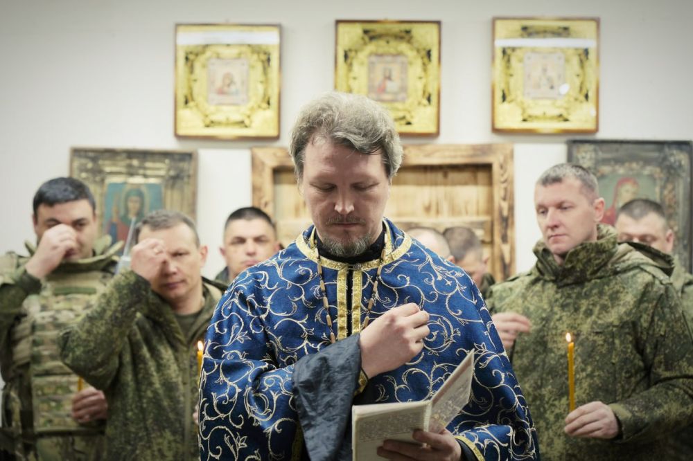 В зоне СВО военнослужащие построили уникальный блиндажный храм с куполом В зоне СВО военнослужащие построили уникальный блиндажный храм с куполом