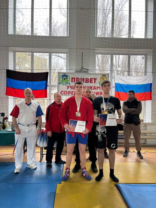 Республиканские соревнования по самбо в память о погибших участниках СВО прошли в Торезе Республиканские соревнования по самбо в память о погибших участниках СВО прошли в Торезе