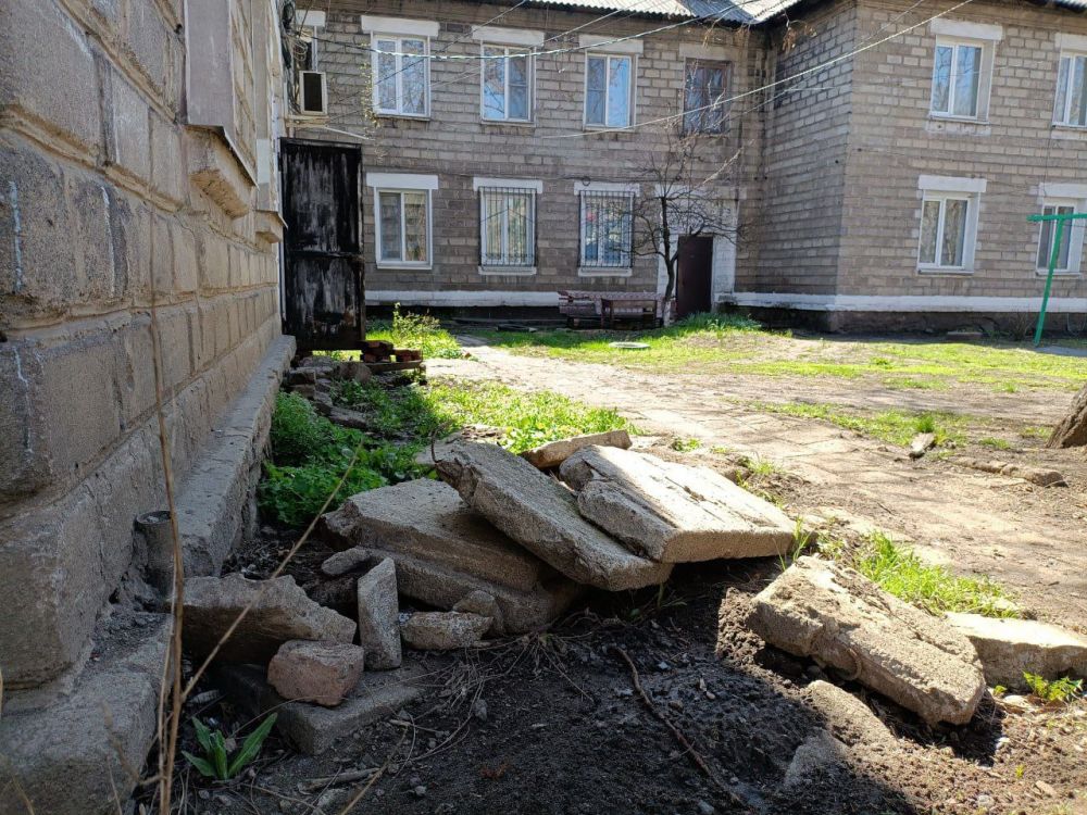 Депутат Анна Кондрыкинская совместно с представителями ГУП ДНР «Вода Донбасса» в посёлке Абакумова Кировского района провела сход жителей Депутат Анна Кондрыкинская совместно с представителями ГУП ДНР «Вода Донбасса» в посёлке Абакумова Кировского района провела сход жителей