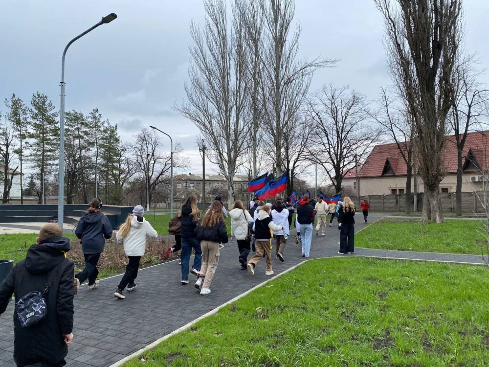 Сегодня в г.о. Харцызск состоялся забег всех желающих приуроченный к 11 годовщине провозглашения Донецкой Народной Республики! С этого дня начался наш исторический путь домой в Российскую Федерацию! Сегодня в г.о. Харцызск состоялся забег всех желающих приуроченный к 11 годовщине провозглашения Донецкой Народной Республики! С этого дня начался наш исторический путь домой в Российскую Федерацию!