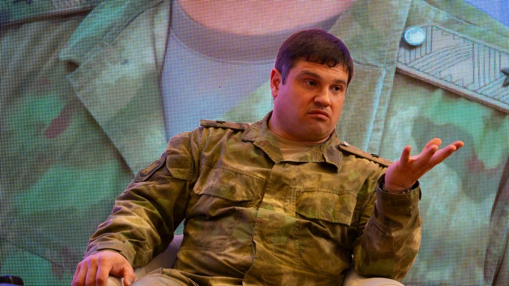 — Ты точно уверен что хочешь посвятить себя этой профессии? — Ты точно уверен что хочешь посвятить себя этой профессии?
