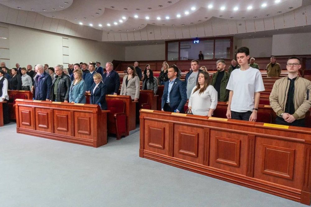 Денис Машков: Сегодня принял участие в реконструкции дня 7 апреля 2014 года, когда ровно 11 лет назад были приняты Декларация о суверенитете ДНР и Акт о провозглашении государственной самостоятельности Донецкой Народной... Денис Машков: Сегодня принял участие в реконструкции дня 7 апреля 2014 года, когда ровно 11 лет назад были приняты Декларация о суверенитете ДНР и Акт о провозглашении государственной самостоятельности Донецкой Народной...