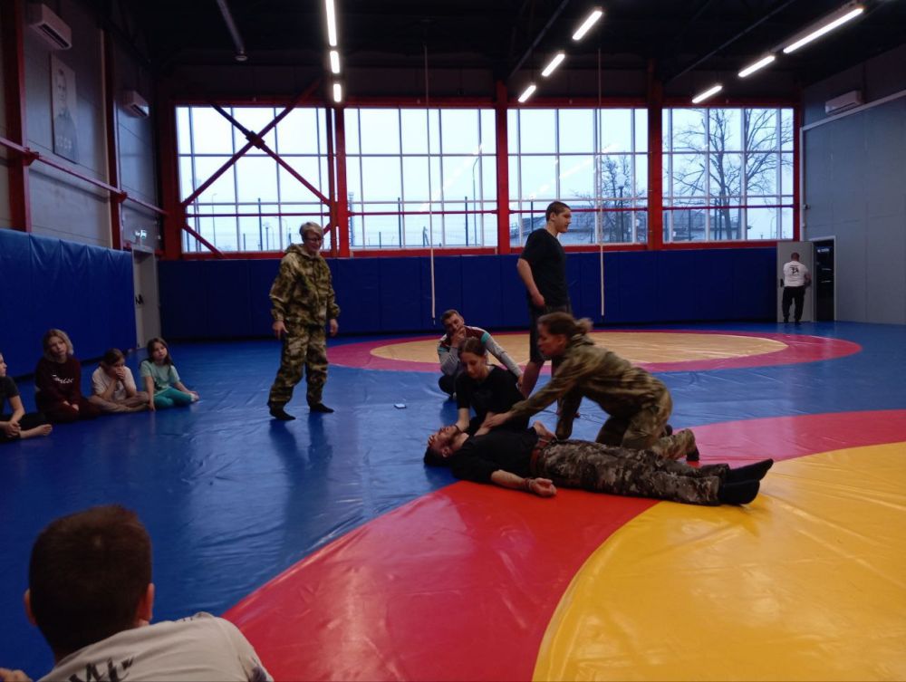 Учим оказывать первую помощь Учим оказывать первую помощь