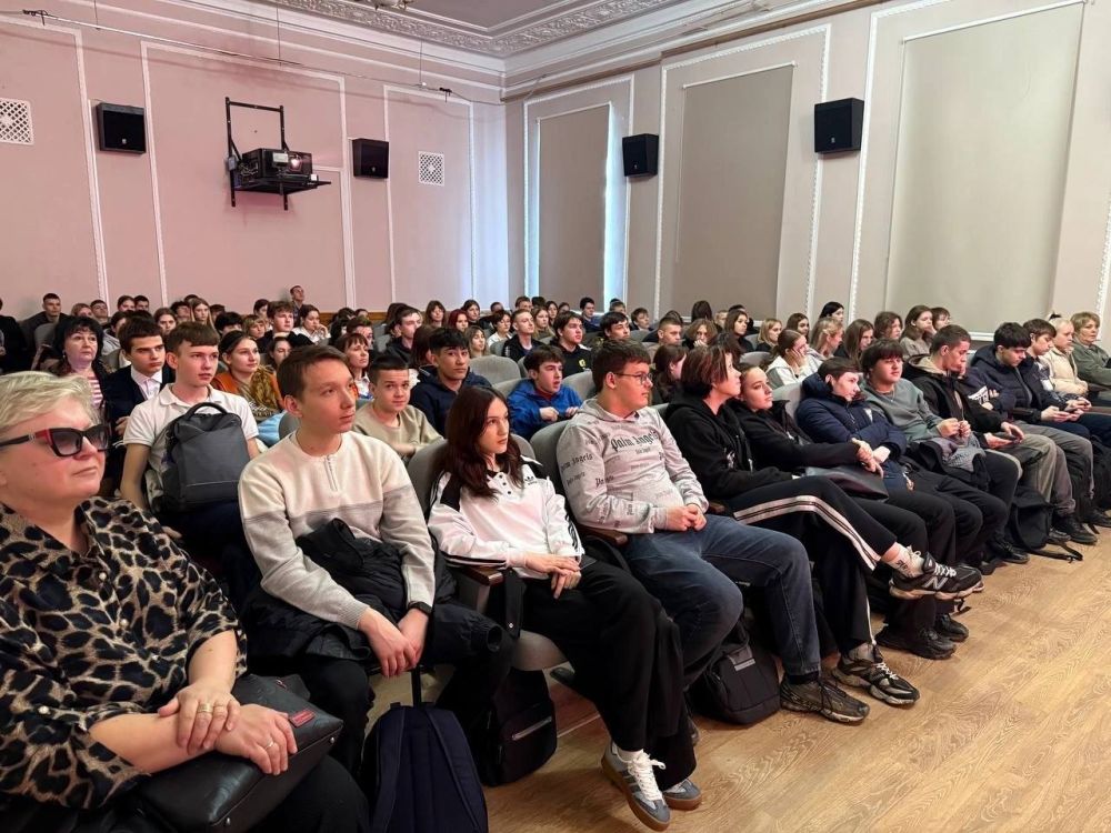 7 апреля в Харцызском городском Дворце культуры состоялась трансляция фильма «Судьба человека » в честь бесплатной Всероссийской киноакции «Кино Победы!» от Фонда Кино 7 апреля в Харцызском городском Дворце культуры состоялась трансляция фильма «Судьба человека » в честь бесплатной Всероссийской киноакции «Кино Победы!» от Фонда Кино