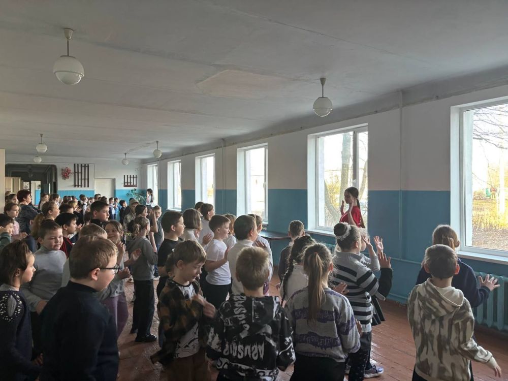 В рамках проведения марафона "Сила России", организованного Всероссийской политической партией "Единая Россия" , в Пролетарском районе прошла акция «На зарядку становись», приуроченная ко Всемирному дню здоровья В рамках проведения марафона "Сила России", организованного Всероссийской политической партией "Единая Россия" , в Пролетарском районе прошла акция «На зарядку становись», приуроченная ко Всемирному дню здоровья