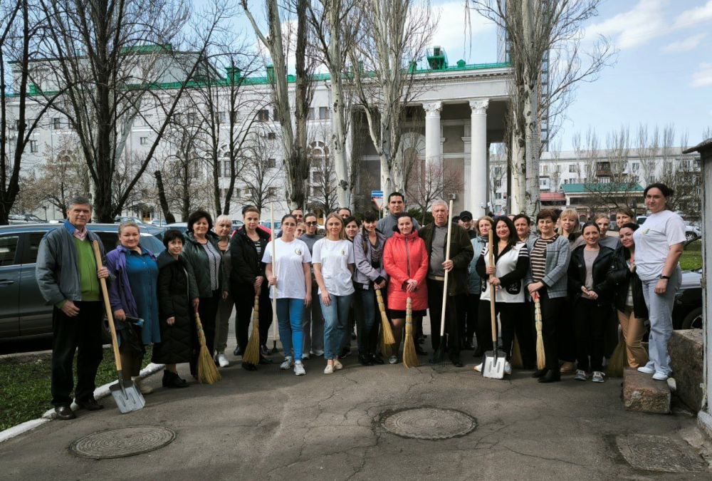 Минсельхоз ДНР присоединился ко второму Республиканскому субботнику Минсельхоз ДНР присоединился ко второму Республиканскому субботнику
