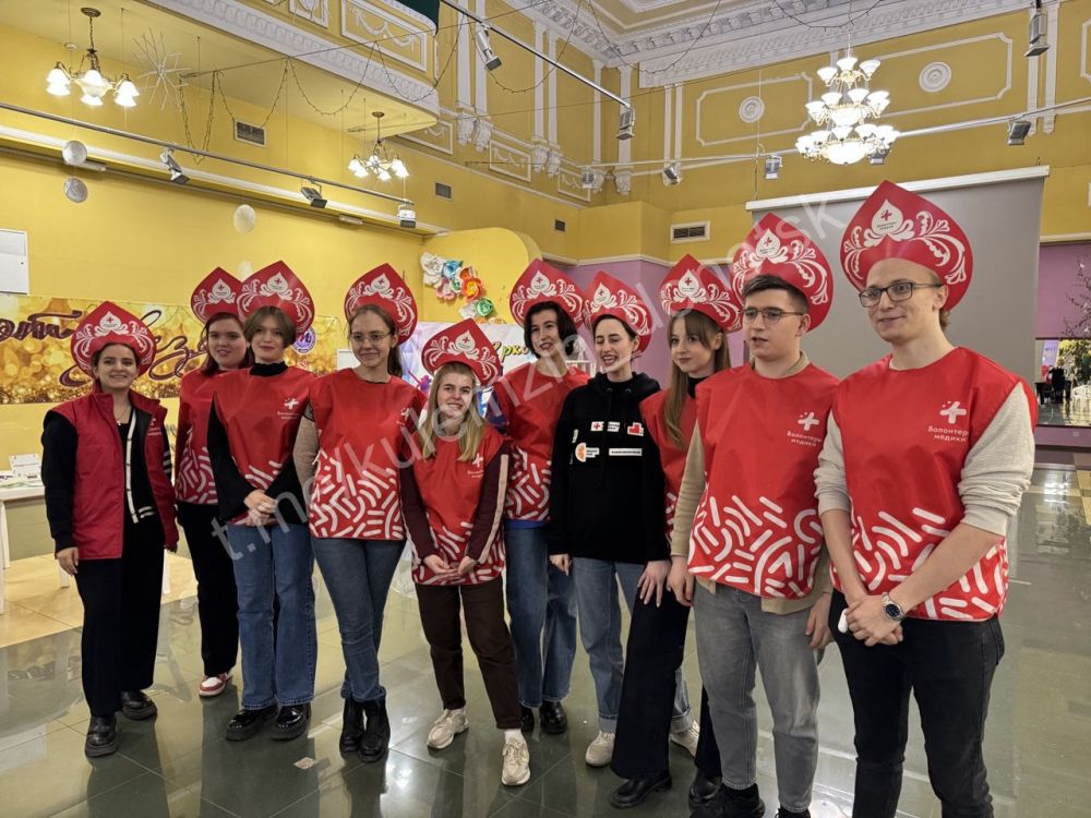 В рамках празднования Дня здоровья в Донецком городском молодёжном центре сотрудники управления молодёжной политики администрации городского округа Донецк совместно с волонтёрами-медиками и Управой Ворошиловского района... В рамках празднования Дня здоровья в Донецком городском молодёжном центре сотрудники управления молодёжной политики администрации городского округа Донецк совместно с волонтёрами-медиками и Управой Ворошиловского района...