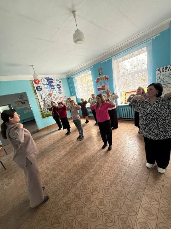 Производственная зарядка. В честь Всемирного дня здоровья активисты #ПО_596 , сотрудники ГБОУ "ОШ 77 Г. О. МАКЕЕВКА" и ГКДОУ "Детский сад 154 г.о. Макеевка" Производственная зарядка. В честь Всемирного дня здоровья активисты #ПО_596 , сотрудники ГБОУ "ОШ 77 Г. О. МАКЕЕВКА" и ГКДОУ "Детский сад 154 г.о. Макеевка"