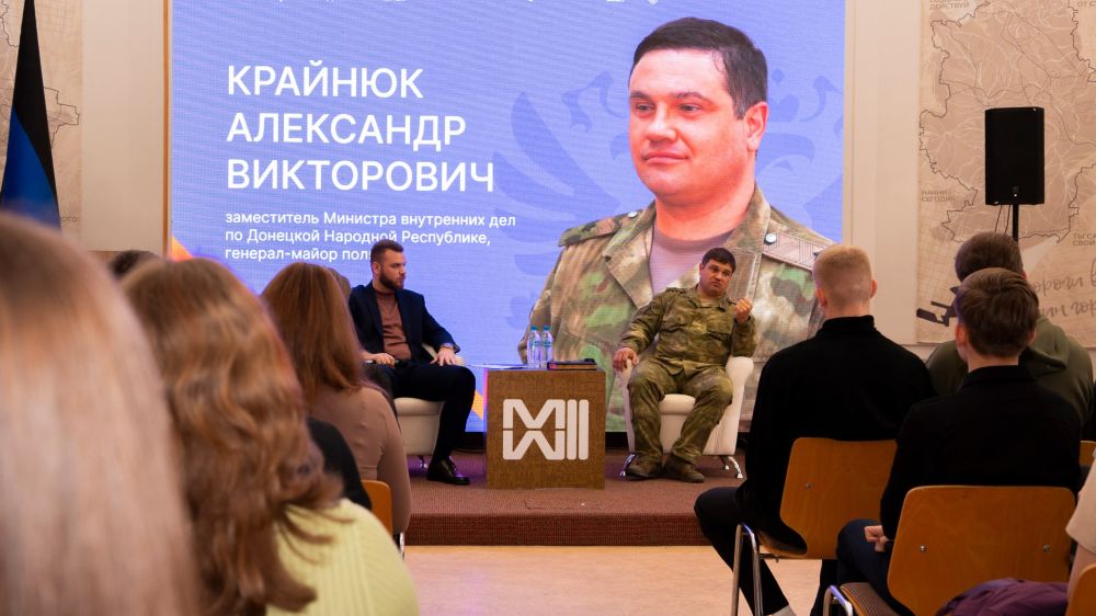 — Ты точно уверен что хочешь посвятить себя этой профессии? — Ты точно уверен что хочешь посвятить себя этой профессии?