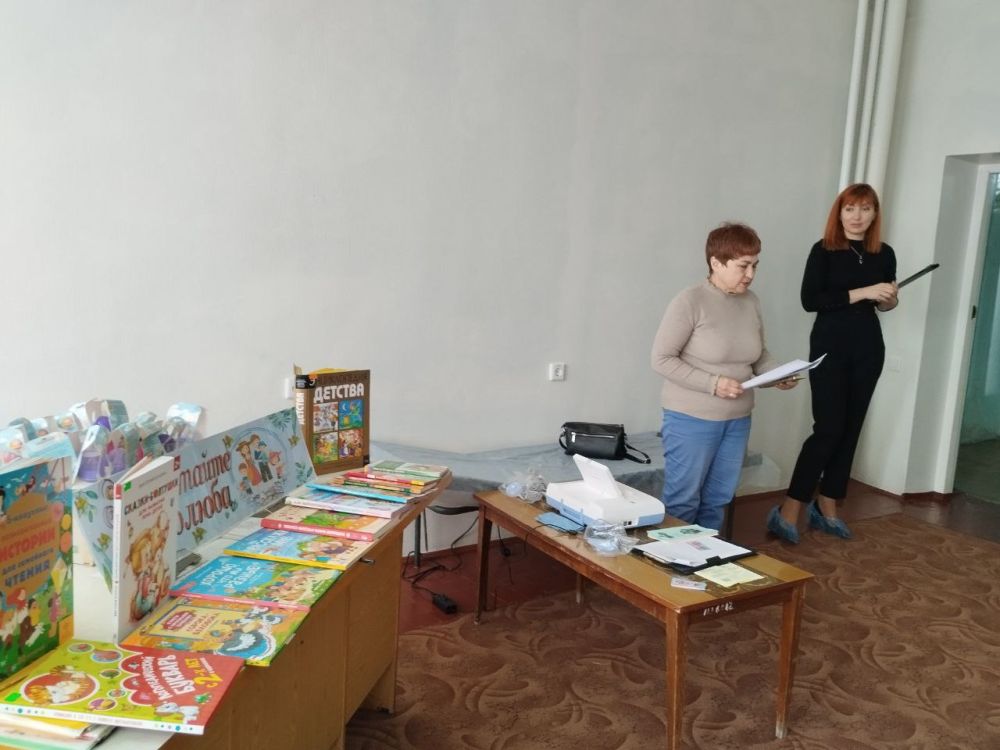 Сегодня, активисты Женского движения партии «Единая Россия» посетили ГБУ ДНР «Центральная городская больница г. Шахтерска» акушерско-гинекологическое отделение, чтобы поздравить будущих мам с Днем беременных.Символично, что... Сегодня, активисты Женского движения партии «Единая Россия» посетили ГБУ ДНР «Центральная городская больница г. Шахтерска» акушерско-гинекологическое отделение, чтобы поздравить будущих мам с Днем беременных.Символично, что...