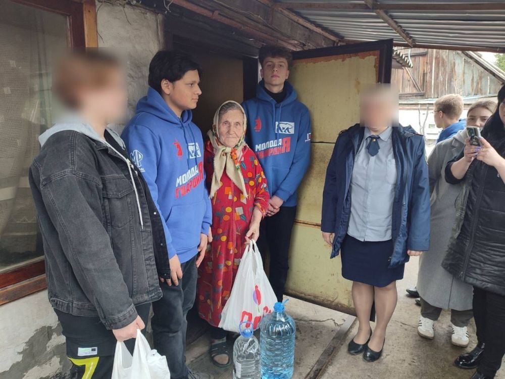 Управа Ленинского района совместно с активистами общественной организации "Молодая Гвардия Единой России" Штаб Ленинского района г. Донецка, а также сотрудниками отдела исполнения наказаний применения иных мер... Управа Ленинского района совместно с активистами общественной организации "Молодая Гвардия Единой России" Штаб Ленинского района г. Донецка, а также сотрудниками отдела исполнения наказаний применения иных мер...