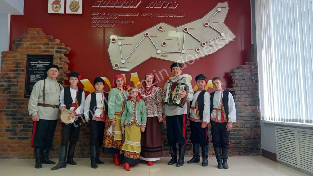 Алексей Кулемзин: С 4 по 7 апреля в Калуге при поддержке Президентского Фонда Культурных Инициатив состоялся творческий проект «Один народ – одна культура: Наследники героев!» Алексей Кулемзин: С 4 по 7 апреля в Калуге при поддержке Президентского Фонда Культурных Инициатив состоялся творческий проект «Один народ – одна культура: Наследники героев!»