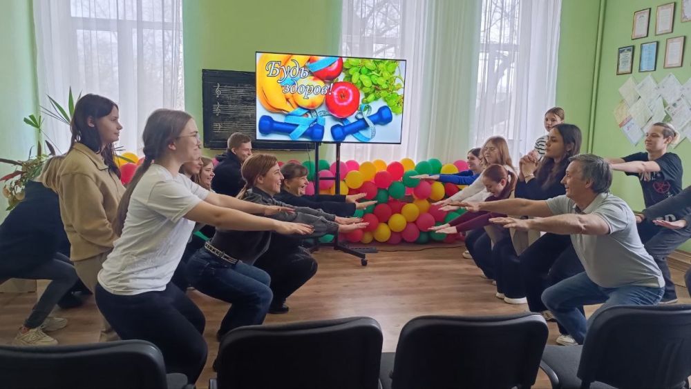 «БУДЬ ЗДОРОВ!». В понедельник, 07 апреля 2025 года, в инструментальной студии «До-ре-микс» МБУ «ДК им. В. Маяковского г. о. Торез» прошла развивающая беседа «Будь здоров!», приуроченная ко Всемирному дню здоровья «БУДЬ ЗДОРОВ!». В понедельник, 07 апреля 2025 года, в инструментальной студии «До-ре-микс» МБУ «ДК им. В. Маяковского г. о. Торез» прошла развивающая беседа «Будь здоров!», приуроченная ко Всемирному дню здоровья