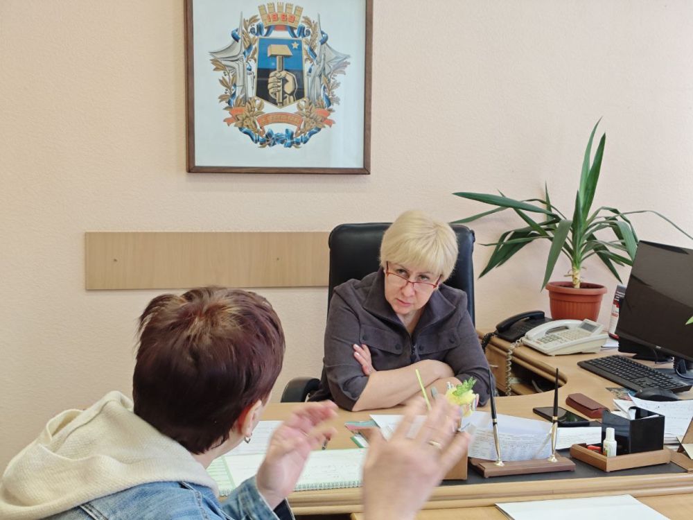 Сегодня, 7 апреля, руководитель Управы Пролетарского внутригородского район Администрации городского округа Донецк Елена Рязанцева провела личный прием граждан Сегодня, 7 апреля, руководитель Управы Пролетарского внутригородского район Администрации городского округа Донецк Елена Рязанцева провела личный прием граждан