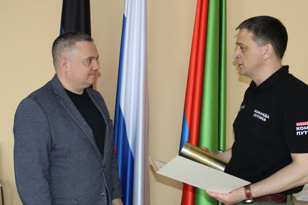 В Горловку была передана «Капсула Победы» В Горловку была передана «Капсула Победы»