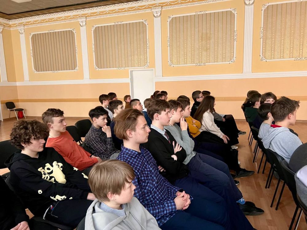 На прошлой неделе Управа Ворошиловского внутригородского района Администрации городского округа Донецк Донецкой Народной Республики организовала два значимых мероприятия совместно с сотрудниками Центра по противодействию... На прошлой неделе Управа Ворошиловского внутригородского района Администрации городского округа Донецк Донецкой Народной Республики организовала два значимых мероприятия совместно с сотрудниками Центра по противодействию...