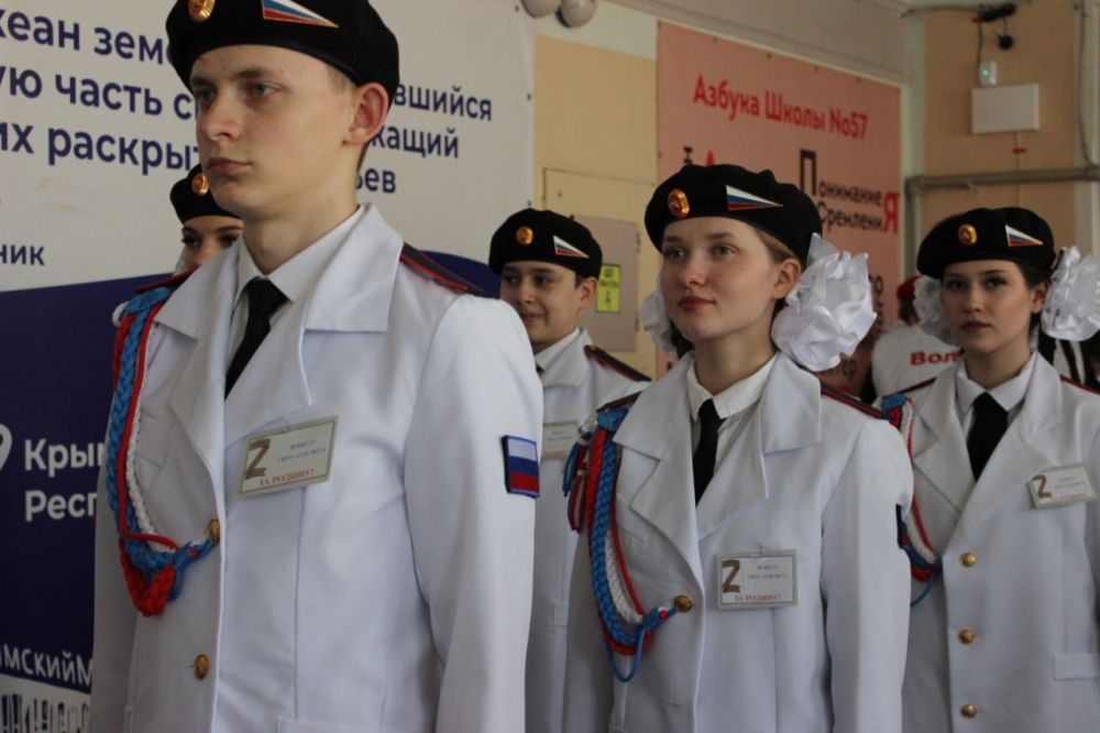 "Движение Первых", "Юнармия", "ВСКС" и "ВОИН" провели муниципальный этап Зарницы 2.0 в Макеевке "Движение Первых", "Юнармия", "ВСКС" и "ВОИН" провели муниципальный этап Зарницы 2.0 в Макеевке