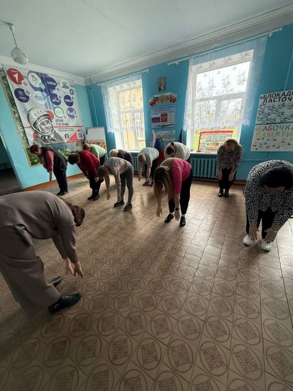 Производственная зарядка. В честь Всемирного дня здоровья активисты #ПО_596 , сотрудники ГБОУ "ОШ 77 Г. О. МАКЕЕВКА" и ГКДОУ "Детский сад 154 г.о. Макеевка" Производственная зарядка. В честь Всемирного дня здоровья активисты #ПО_596 , сотрудники ГБОУ "ОШ 77 Г. О. МАКЕЕВКА" и ГКДОУ "Детский сад 154 г.о. Макеевка"