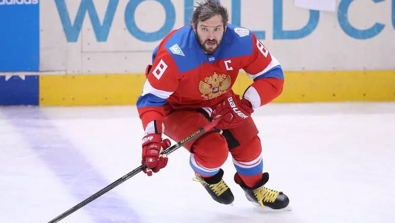 Андрей Крамар: РУССКИЕ, МЫ СДЕЛАЛИ ЭТО!. Накануне вечером по московскому времени русский хоккеист Александр Овечкин забросил рекордную 895-ю шайбу, поставив новый рекорд и став самым результативным бомбардиром в мире за всю... Андрей Крамар: РУССКИЕ, МЫ СДЕЛАЛИ ЭТО!. Накануне вечером по московскому времени русский хоккеист Александр Овечкин забросил рекордную 895-ю шайбу, поставив новый рекорд и став самым результативным бомбардиром в мире за всю...