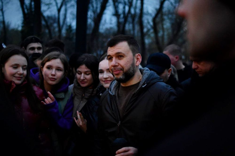 Добровольцы Донецкого РО ВСКС обеспечили безопасность во время спортивно-массовых мероприятий и праздничного концерта по случаю Дня провозглашения Донецкой Народной Республики Добровольцы Донецкого РО ВСКС обеспечили безопасность во время спортивно-массовых мероприятий и праздничного концерта по случаю Дня провозглашения Донецкой Народной Республики