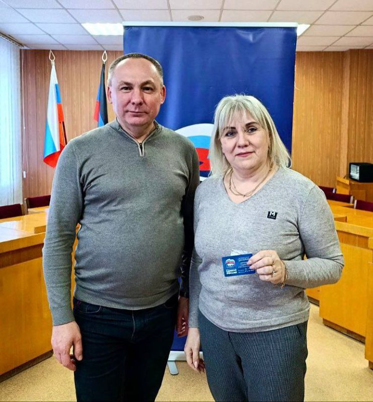 Михаил Меренков: Сегодня ряды местного отделения Всероссийской политической партии «ЕдинаяРоссия» пополнились новыми партийцами Михаил Меренков: Сегодня ряды местного отделения Всероссийской политической партии «ЕдинаяРоссия» пополнились новыми партийцами