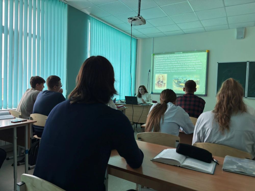 В ГБОУ «Ялтинская школа №1» прошел увлекательный интерактивный урок «Севастополь — город герой! История», организованный по проекту Всероссийской политической партии «Единая Россия» В ГБОУ «Ялтинская школа №1» прошел увлекательный интерактивный урок «Севастополь — город герой! История», организованный по проекту Всероссийской политической партии «Единая Россия»