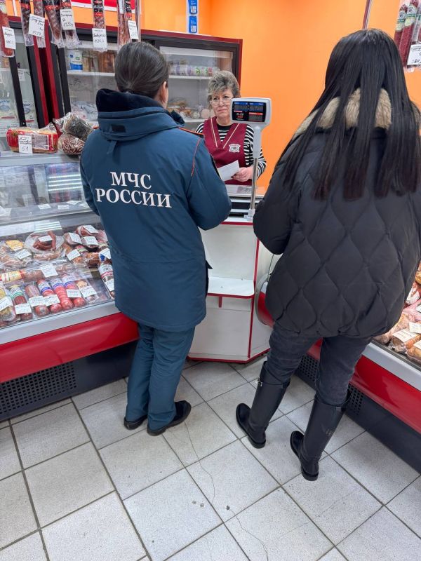 Иван Адамец: Специалист Управы Куйбышевского внутригородского района совместно с сотрудниками отделения надзорной деятельности и профилактической работы МЧС Куйбышевского района провели противопожарный рейд с жителями района... Иван Адамец: Специалист Управы Куйбышевского внутригородского района совместно с сотрудниками отделения надзорной деятельности и профилактической работы МЧС Куйбышевского района провели противопожарный рейд с жителями района...