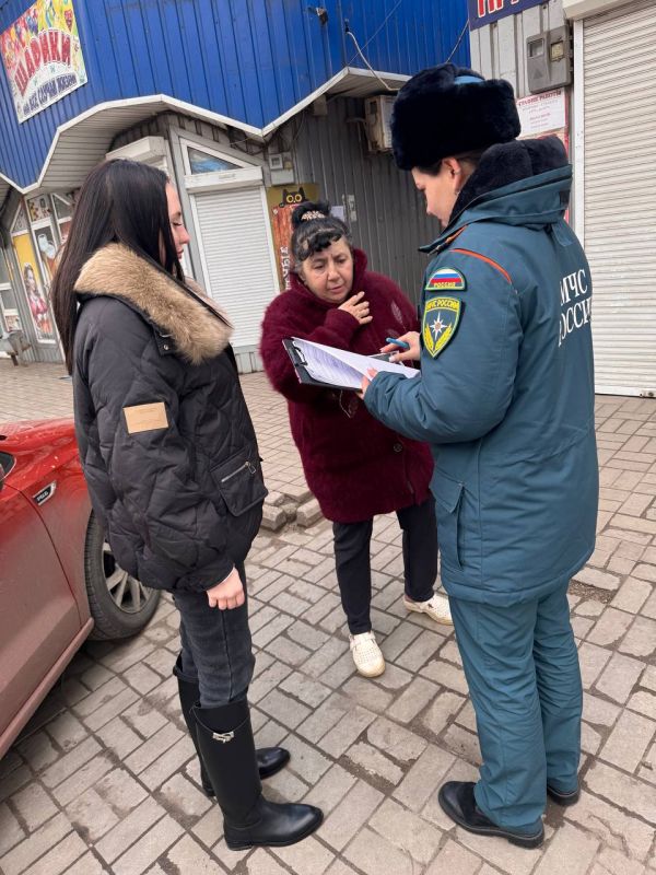 Иван Адамец: Специалист Управы Куйбышевского внутригородского района совместно с сотрудниками отделения надзорной деятельности и профилактической работы МЧС Куйбышевского района провели противопожарный рейд с жителями района... Иван Адамец: Специалист Управы Куйбышевского внутригородского района совместно с сотрудниками отделения надзорной деятельности и профилактической работы МЧС Куйбышевского района провели противопожарный рейд с жителями района...