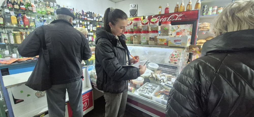 Представителями администрации городского округа Дебальцево в лице начальника отдела экономики, прогнозирования и проектной деятельности администрации Ольги Ерофеевой, главного специалиста отдела экономики, прогнозирования и... Представителями администрации городского округа Дебальцево в лице начальника отдела экономики, прогнозирования и проектной деятельности администрации Ольги Ерофеевой, главного специалиста отдела экономики, прогнозирования и...