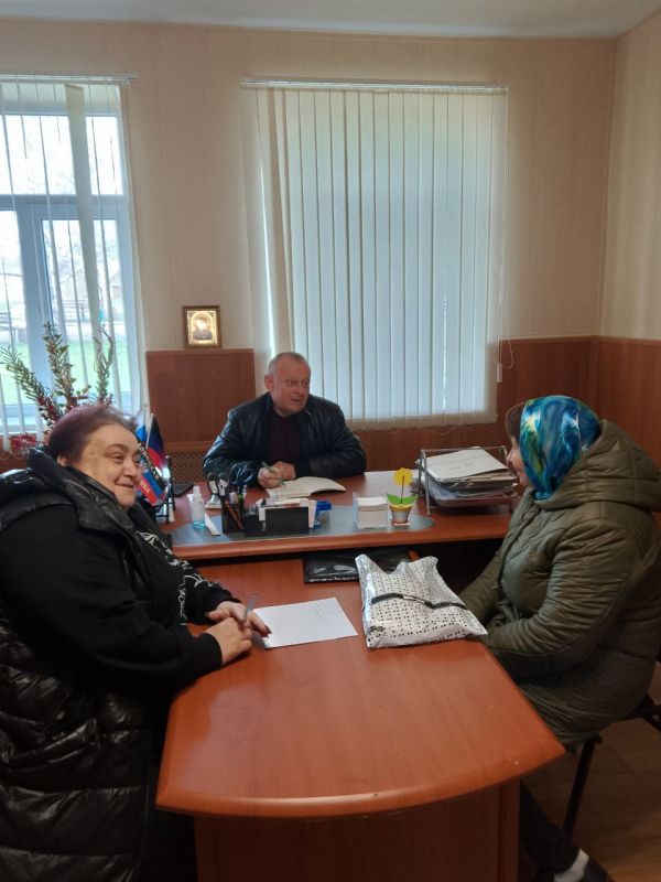 08042025 депутат Волновахского муниципального совета Донецкой Народной Республики первого созыва, член партии "Единая Россия" Никон Александр Алексеевич провел прием граждан в с. Бугас 08042025 депутат Волновахского муниципального совета Донецкой Народной Республики первого созыва, член партии "Единая Россия" Никон Александр Алексеевич провел прием граждан в с. Бугас