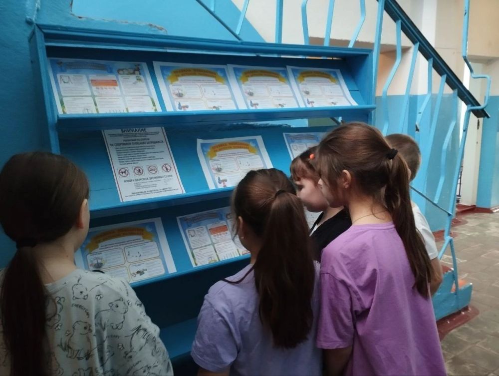 ПРАВИЛА ТЕХНИКИ БЕЗОПАСНОСТИ НА ДЕТСКОЙ И СПОРТИВНОЙ ПЛОЩАДКАХ ПРАВИЛА ТЕХНИКИ БЕЗОПАСНОСТИ НА ДЕТСКОЙ И СПОРТИВНОЙ ПЛОЩАДКАХ
