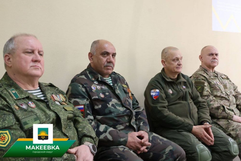 В Макеевке состоялась встреча депутата Народного Совета - Дмитрия Огильца и членов Макеевской городской организации «Российский Союз ветеранов Афганистана и специальных военных операций» с молодёжью города В Макеевке состоялась встреча депутата Народного Совета - Дмитрия Огильца и членов Макеевской городской организации «Российский Союз ветеранов Афганистана и специальных военных операций» с молодёжью города